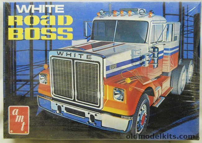AMT 1/25 White Road Boss Semi Truck, T527 plastic model kit